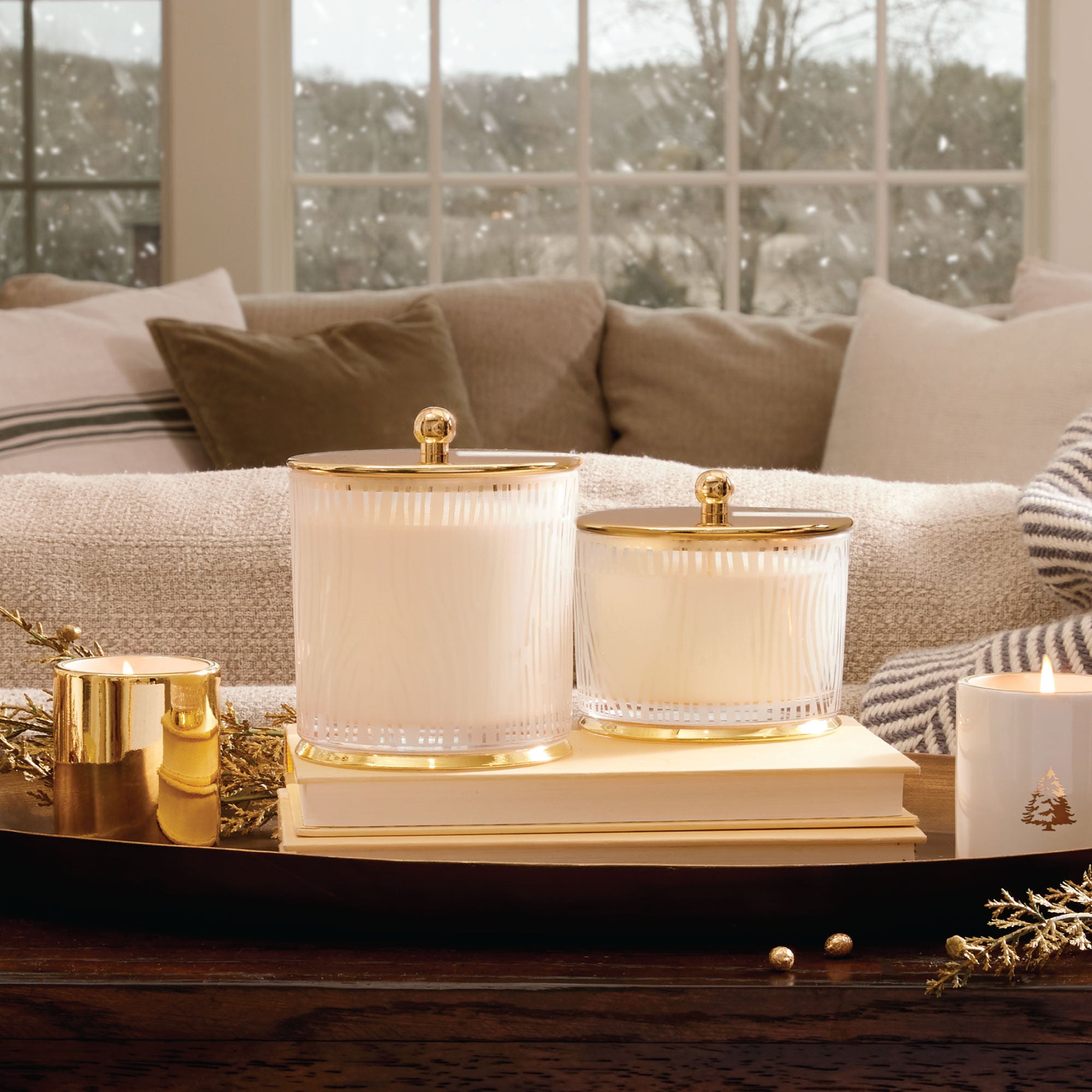 Frasier Fir? Gilded Frosted Wood Grain Candle - Image 4