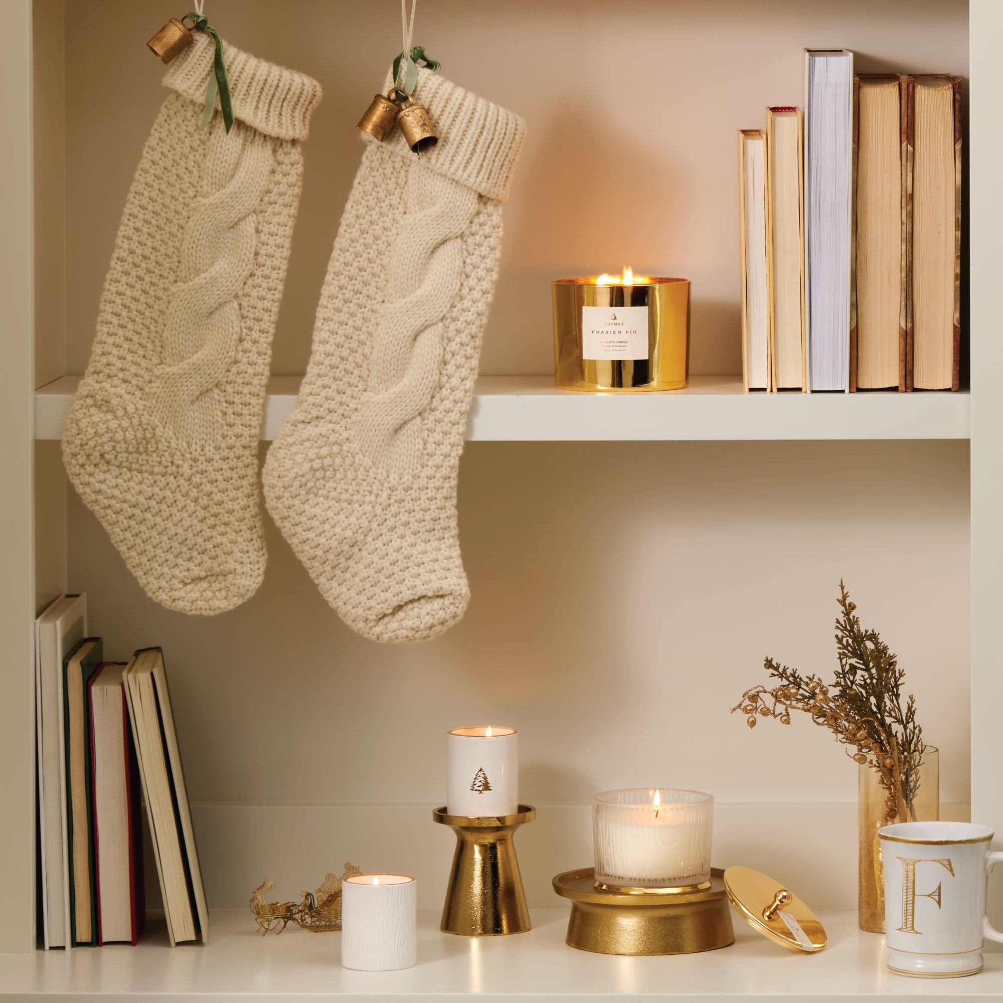 Frasier Fir? Gilded Frosted Wood Grain Candle - Image 5