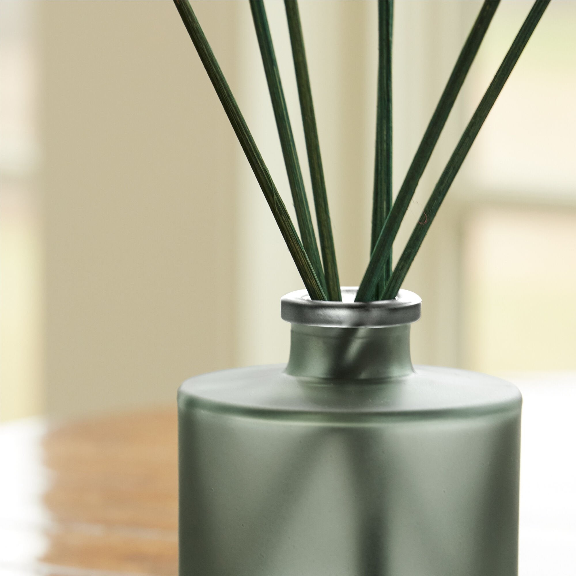 Highland Frost Petite Reed Diffuser - Image 3